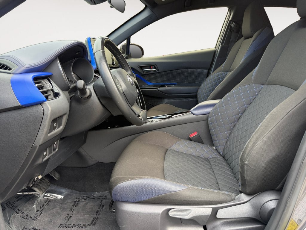 Used 2021 Toyota C-HR XLE FWD image 6