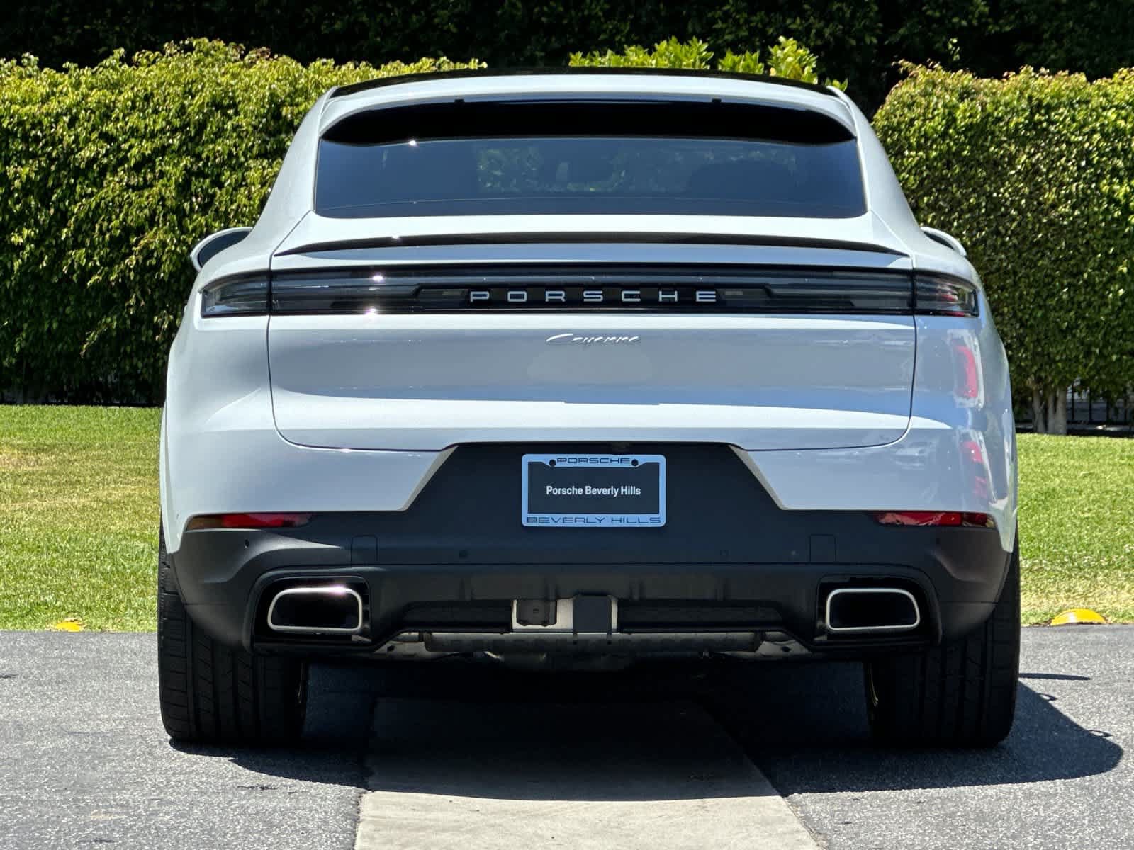 New 2026 Porsche Cayenne Coupe AWD/4WD image 7