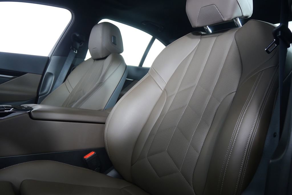 Certified 2026 BMW 530i RWD image 10