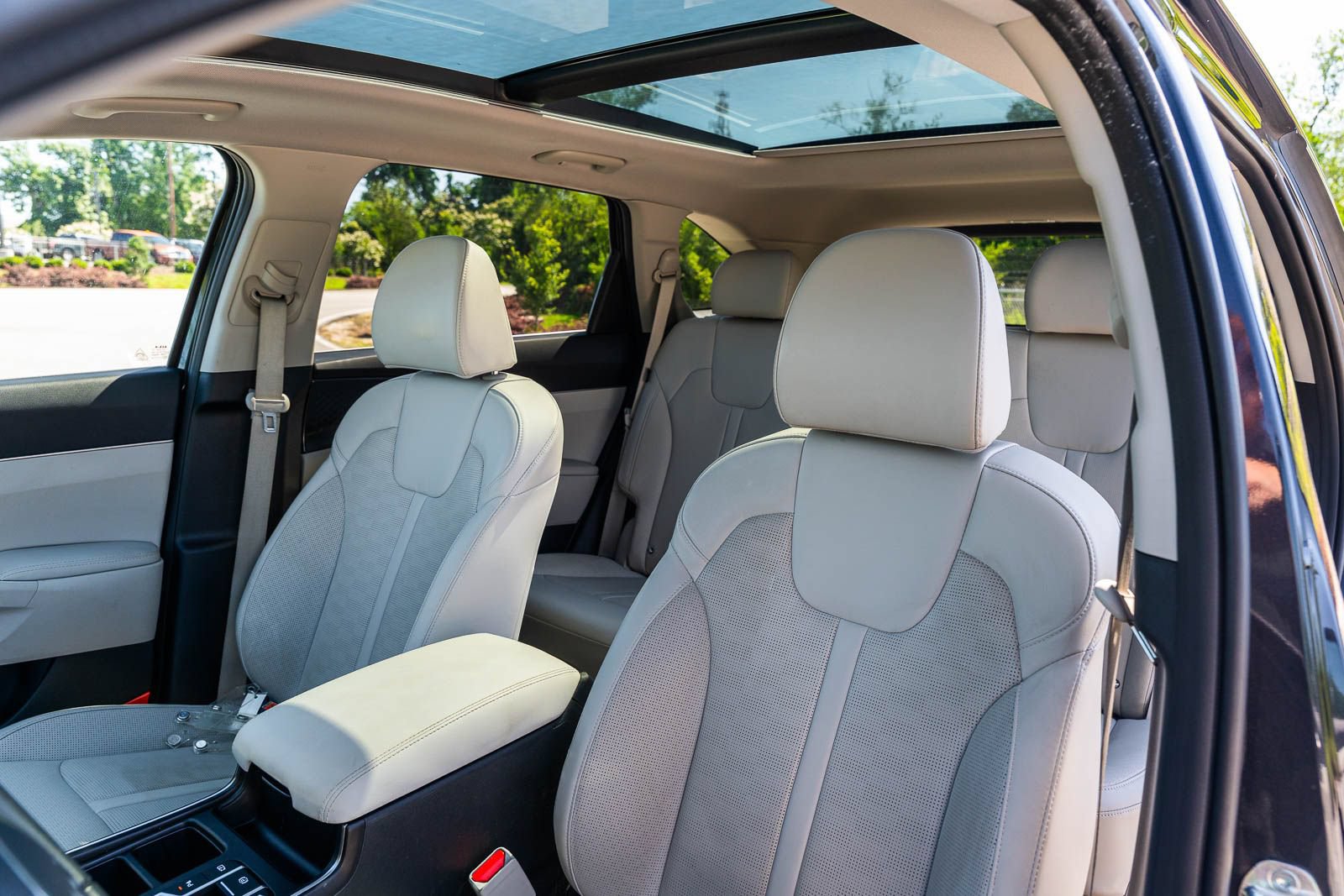 Used 2025 Kia Sorento EX w/ Panoramic Sunroof Package FWD image 19