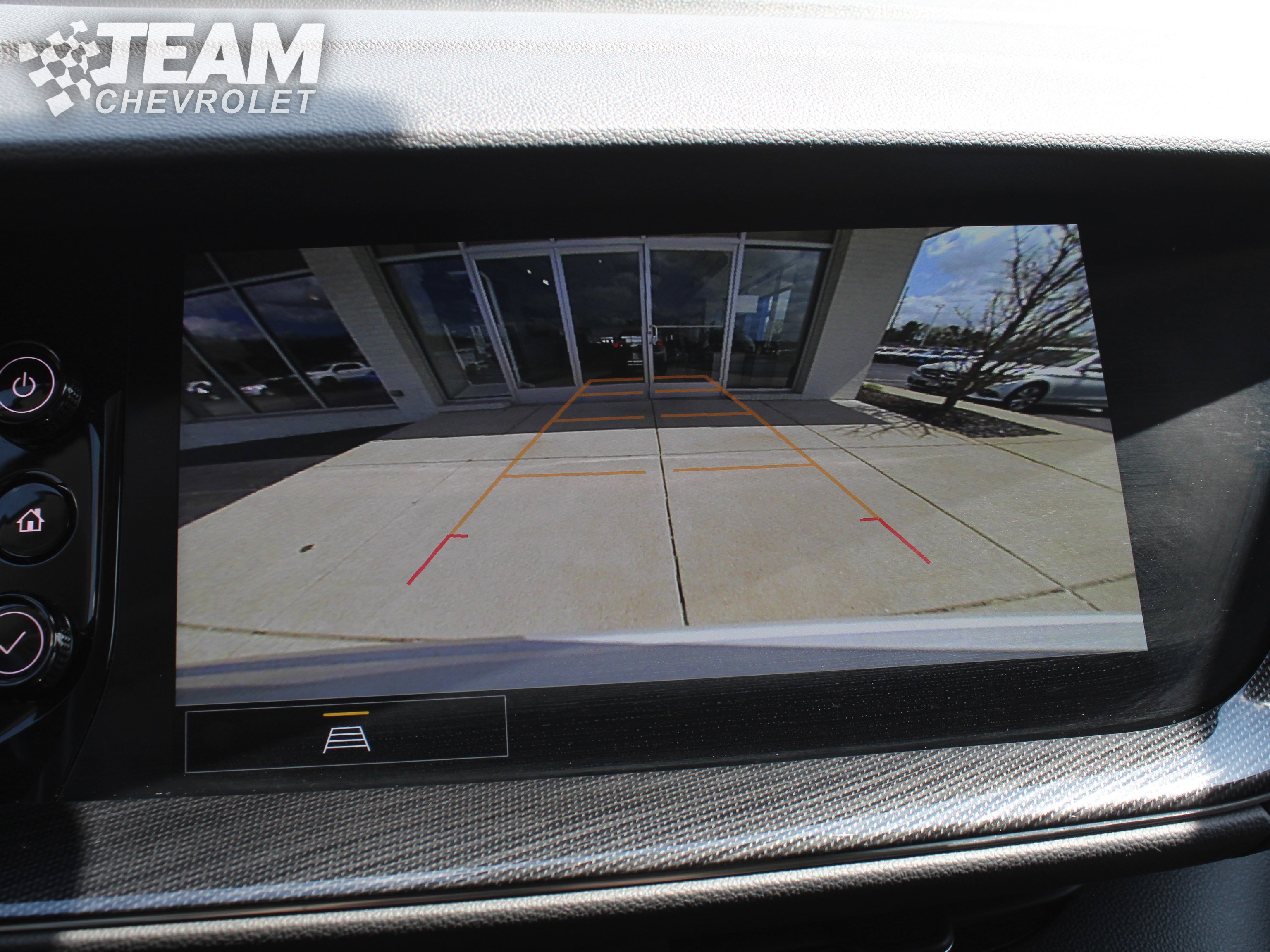 Used 2023 Buick Envision Essence image 16