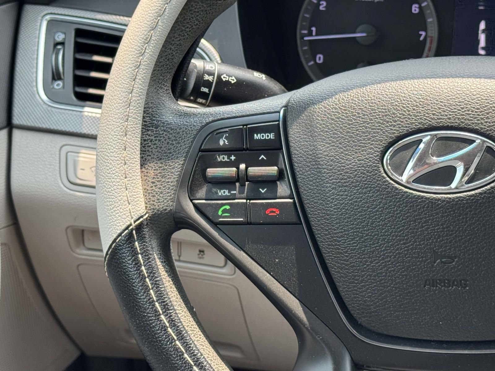Used 2015 Hyundai Sonata SE FWD image 16
