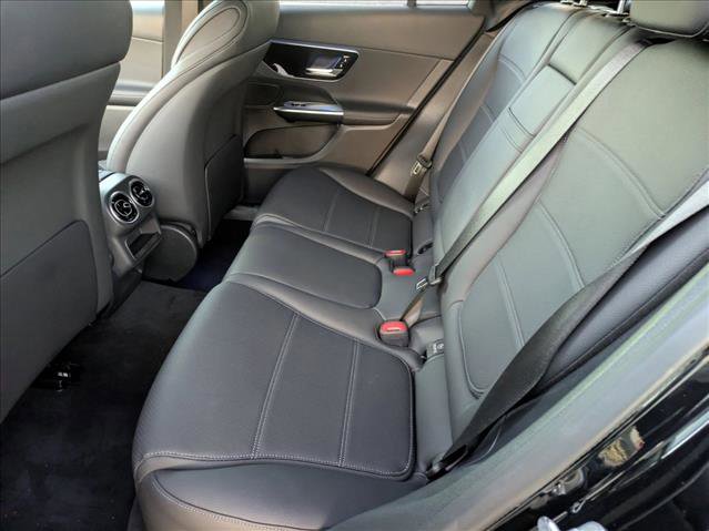 Used 2026 Mercedes-Benz GLC 300 4MATIC image 19