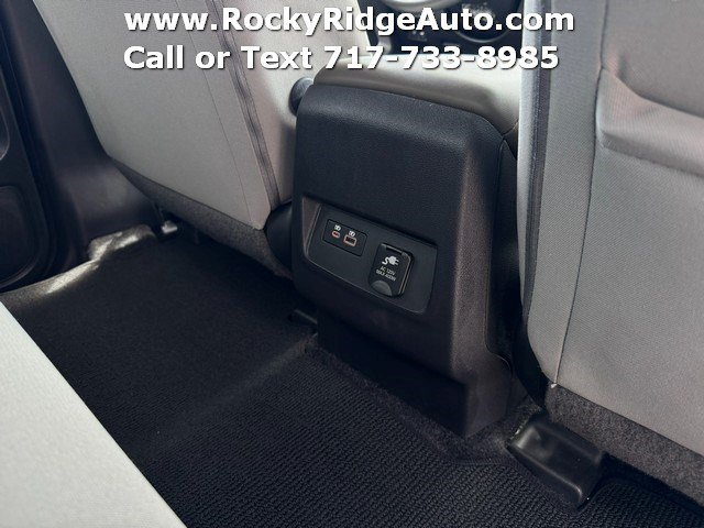 Used 2023 Nissan Frontier SV w/ SV Convenience Package AWD/4WD image 29