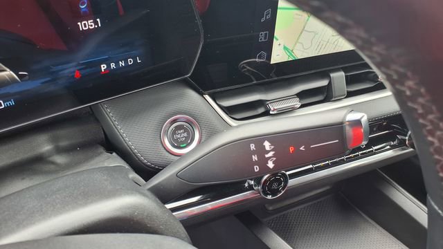 Used 2025 Chevrolet Equinox LT image 27