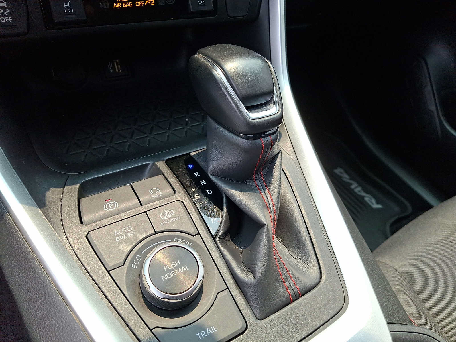 Used 2023 Toyota RAV4 SE w/ Weather & Moonroof Package AWD/4WD image 16