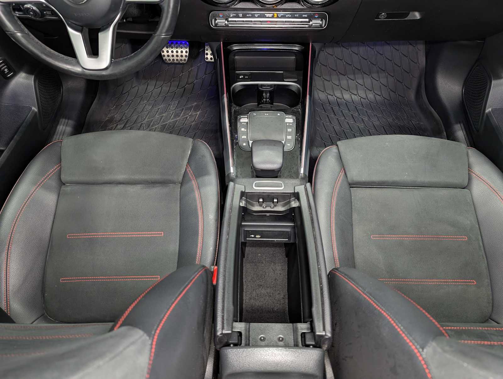 Used 2023 Mercedes-Benz GLB 250 4MATIC image 20