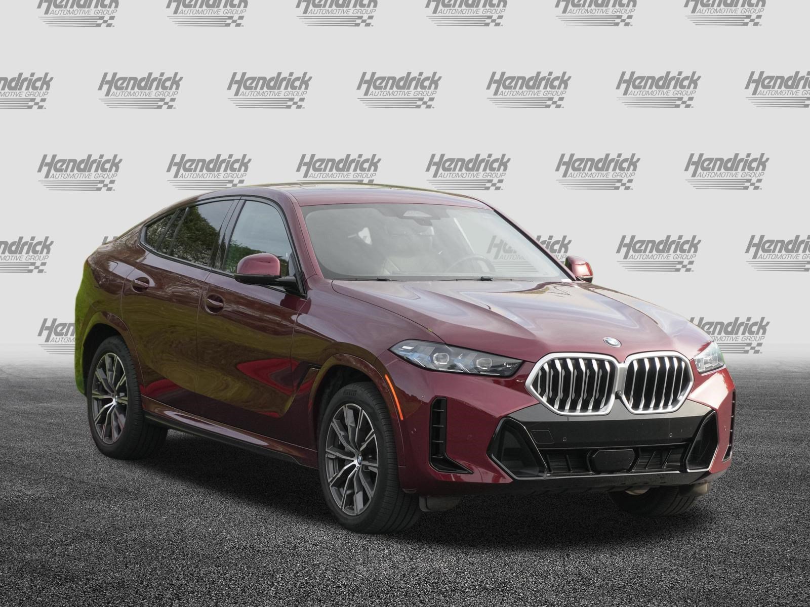 Certified 2025 BMW X6 xDrive40i AWD/4WD image 2