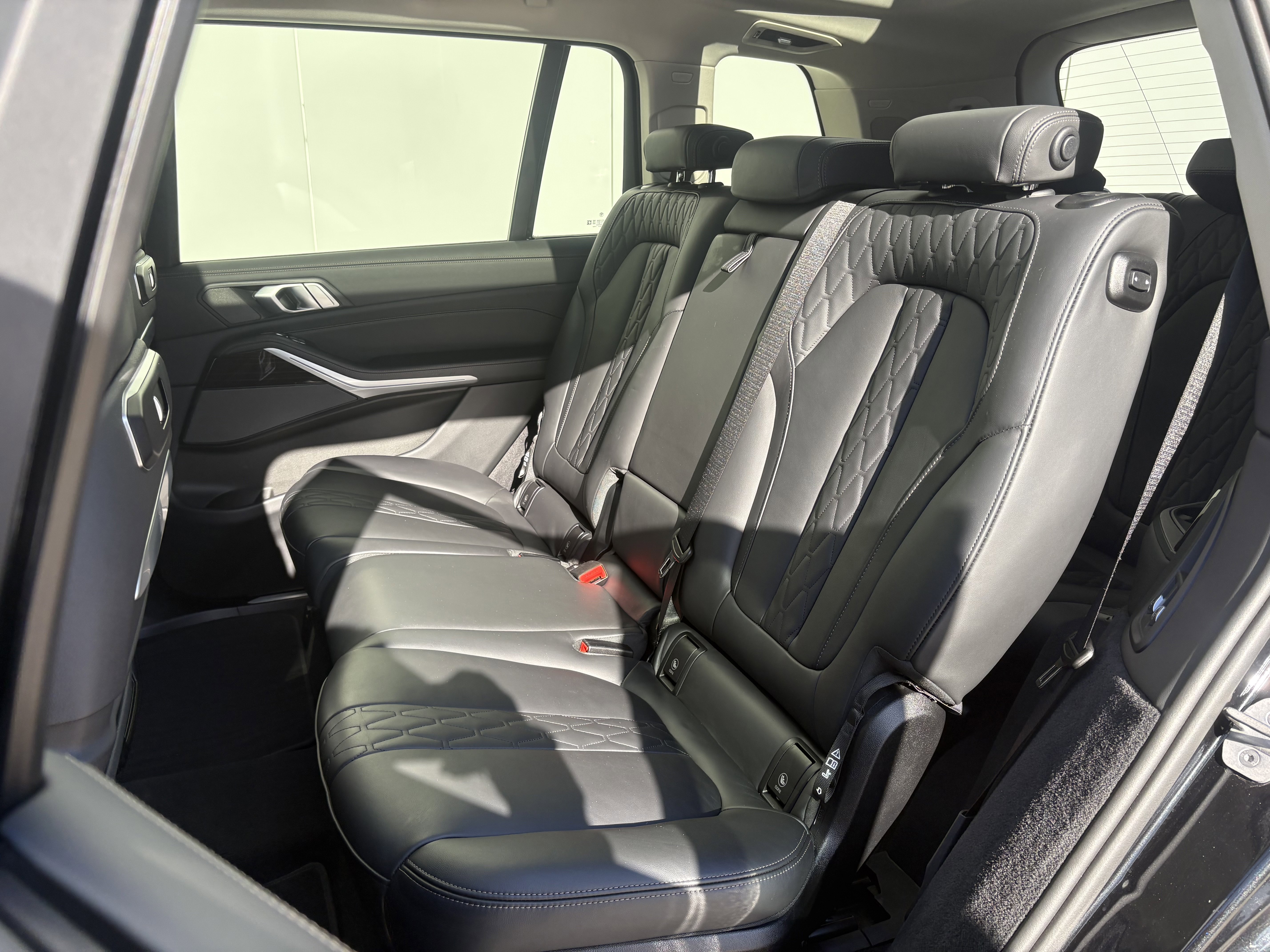 Used 2025 BMW X7 xDrive40i image 13