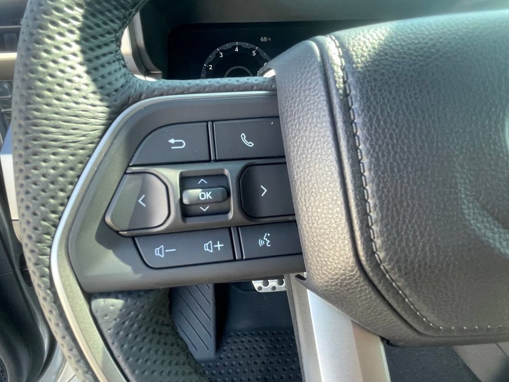 New 2026 Toyota Tacoma TRD Sport w/ TRD Sport Upgrade Package AWD/4WD image 17