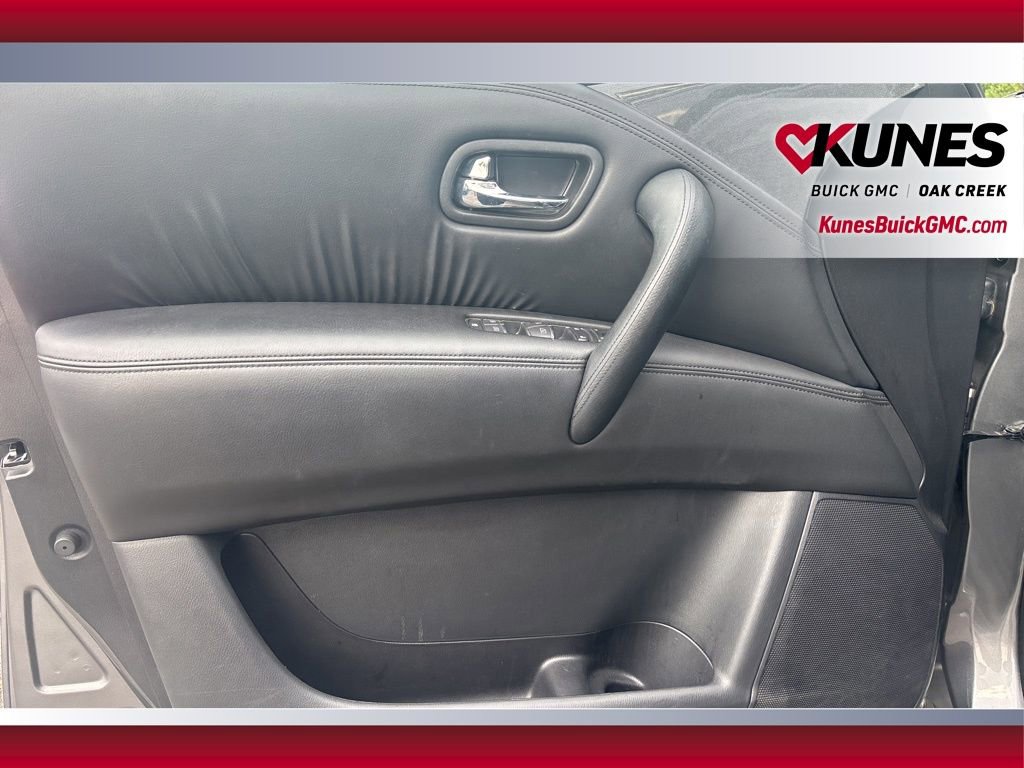 Used 2023 Nissan Armada SV image 11