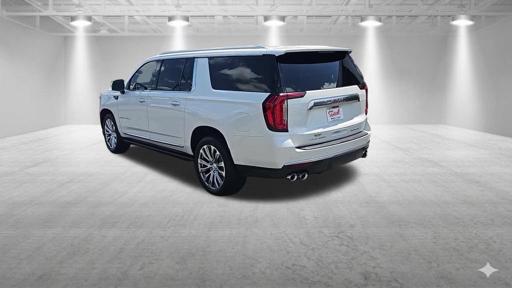 Used 2021 GMC Yukon XL Denali w/ Denali Premium Package AWD/4WD image 7
