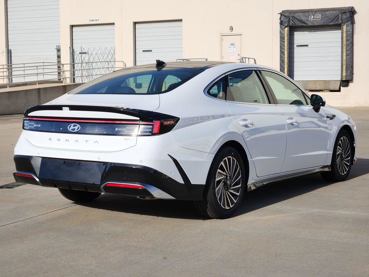 New 2026 Hyundai Sonata Limited FWD image 4