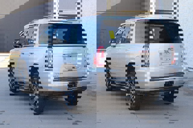 Used 2017 GMC Yukon SLE w/ Convenience Package image 3