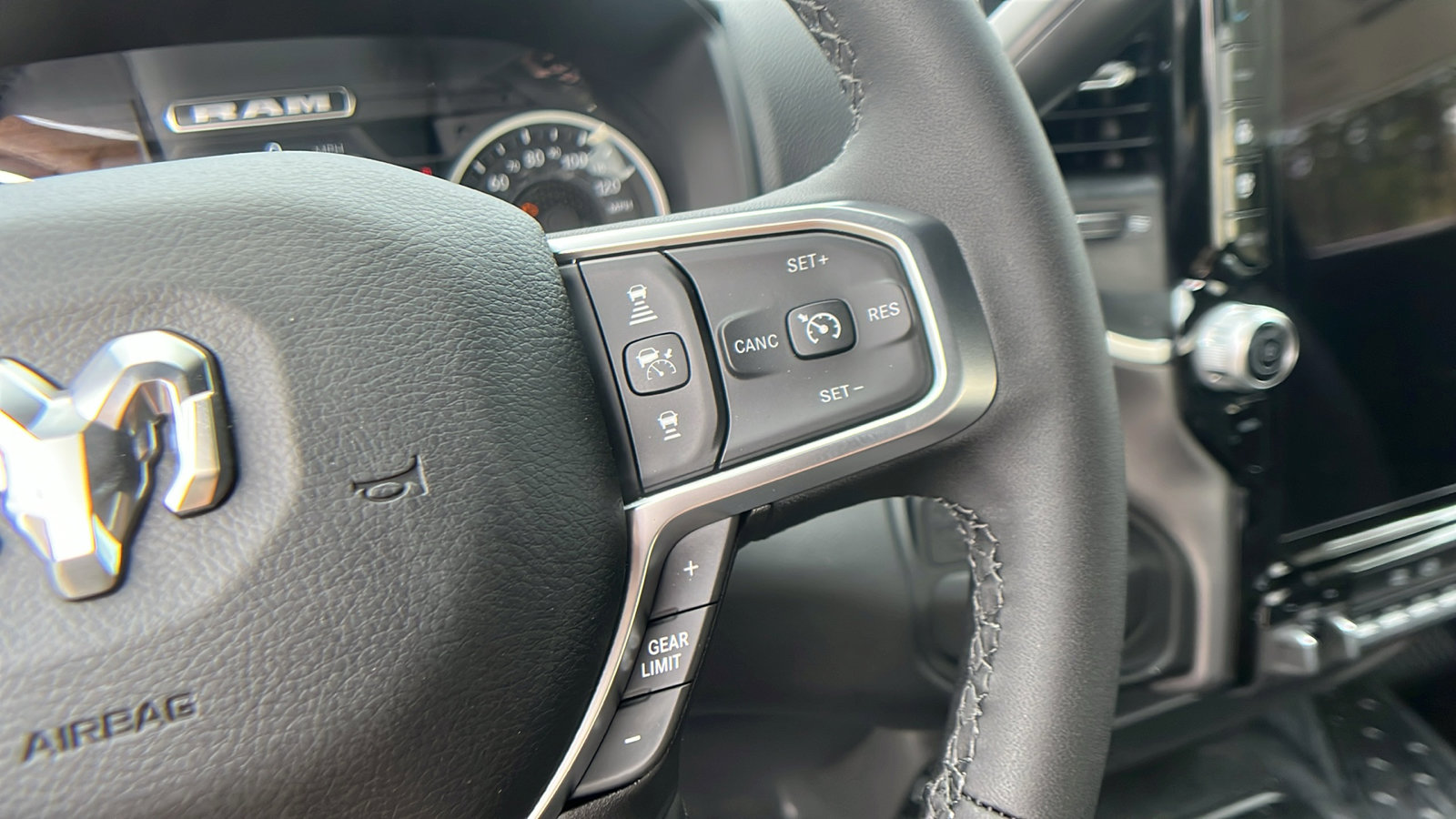New 2025 RAM 5500 2WD Regular Cab image 22