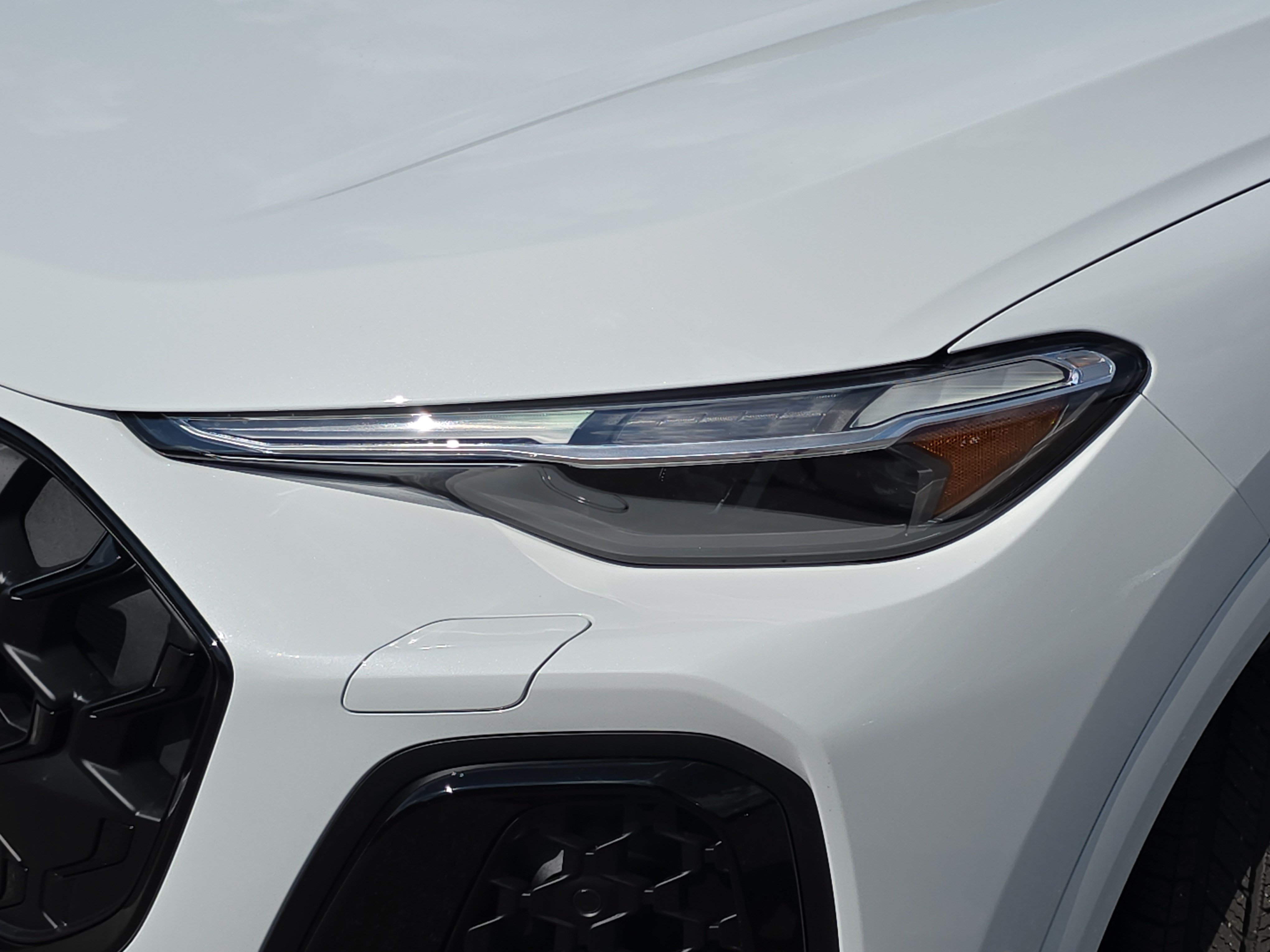 New 2026 Audi SQ5 Prestige AWD/4WD image 31