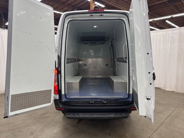 Used 2019 Freightliner Sprinter 2500 image 21