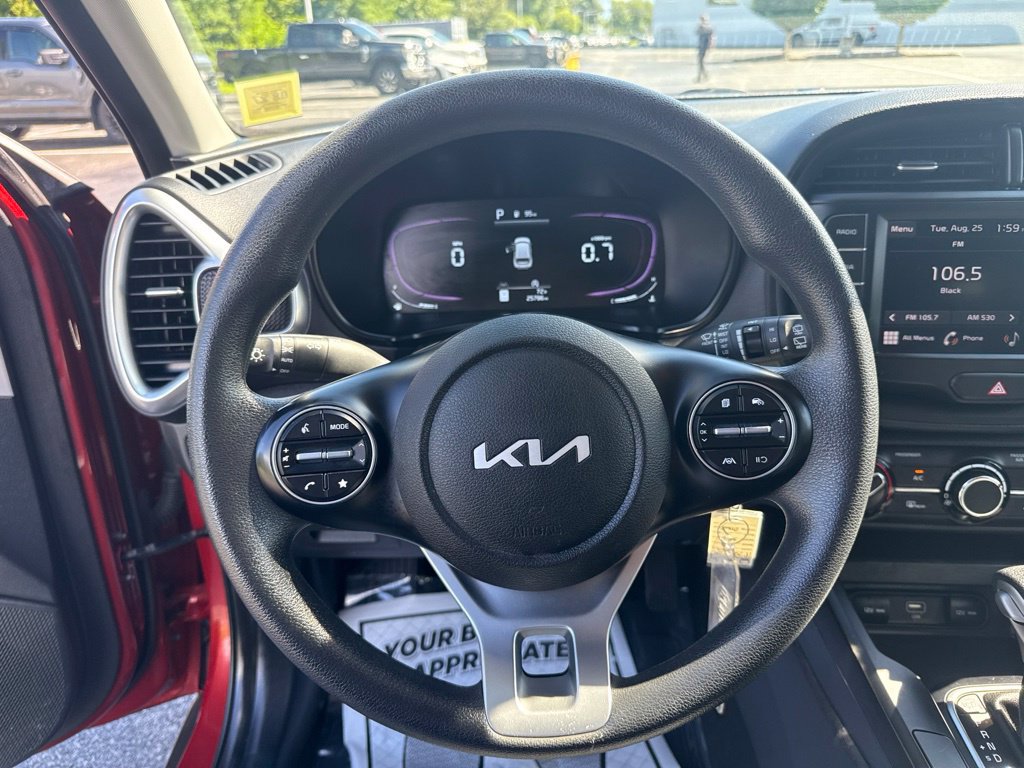 Used 2023 Kia Soul LX FWD image 26