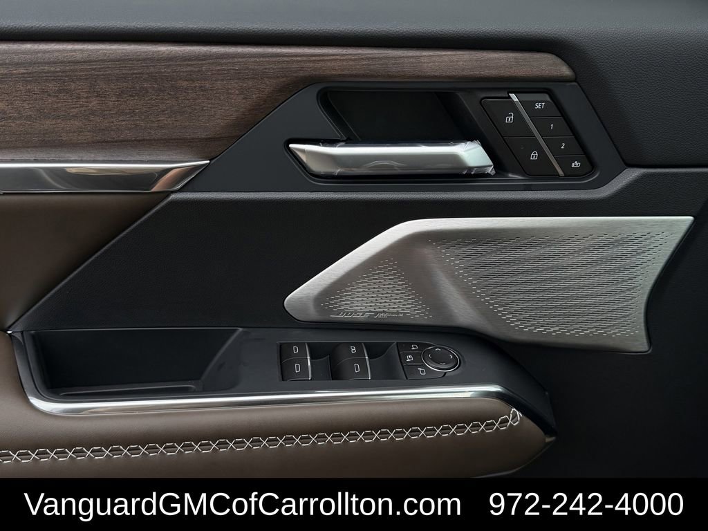 New 2026 GMC Acadia Denali Ultimate w/ LPO, Floor Liner Package AWD/4WD image 21