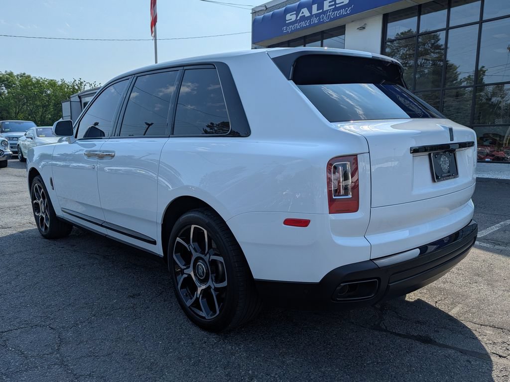 Used 2022 Rolls-Royce Cullinan Black Badge AWD/4WD image 10