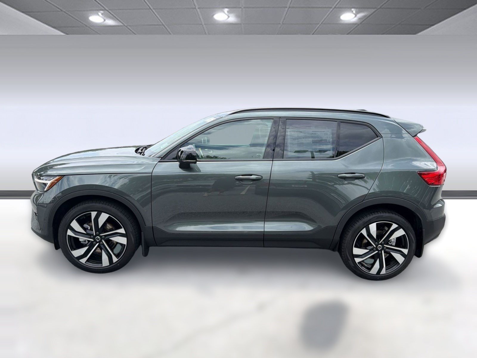 New 2026 Volvo XC40 B5 Ultra AWD/4WD image 2