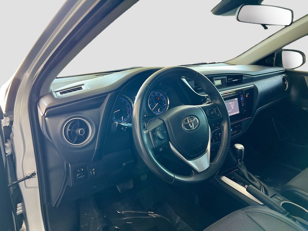 Used 2019 Toyota Corolla SE FWD image 9