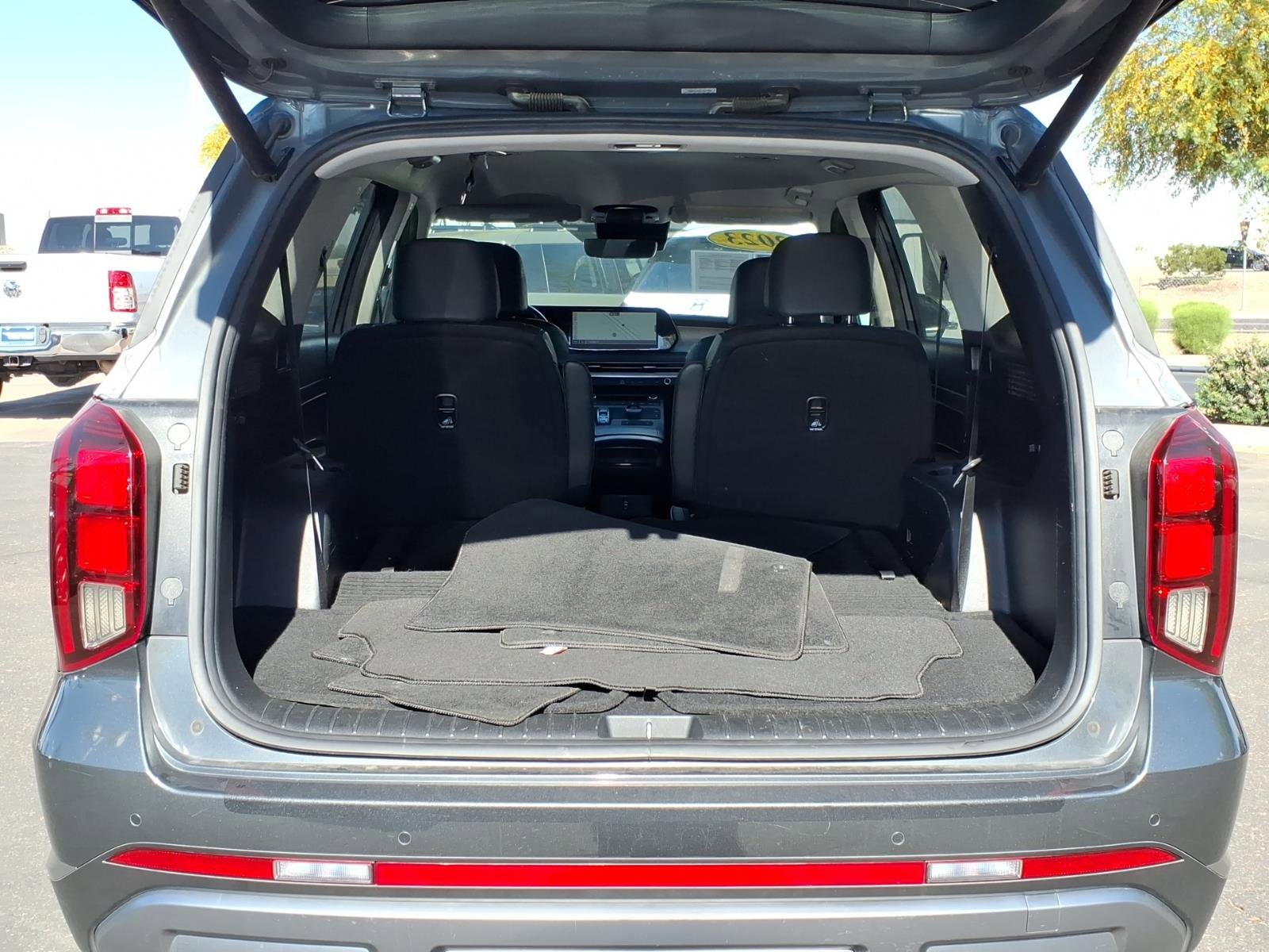 Used 2023 Hyundai Palisade SEL image 10