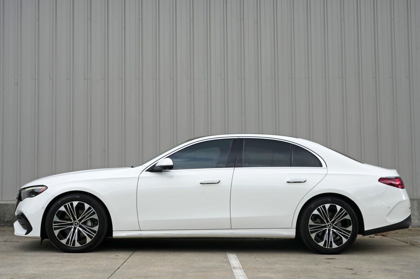 Used 2025 Mercedes-Benz E 350 Sedan w/ Winter Package image 9