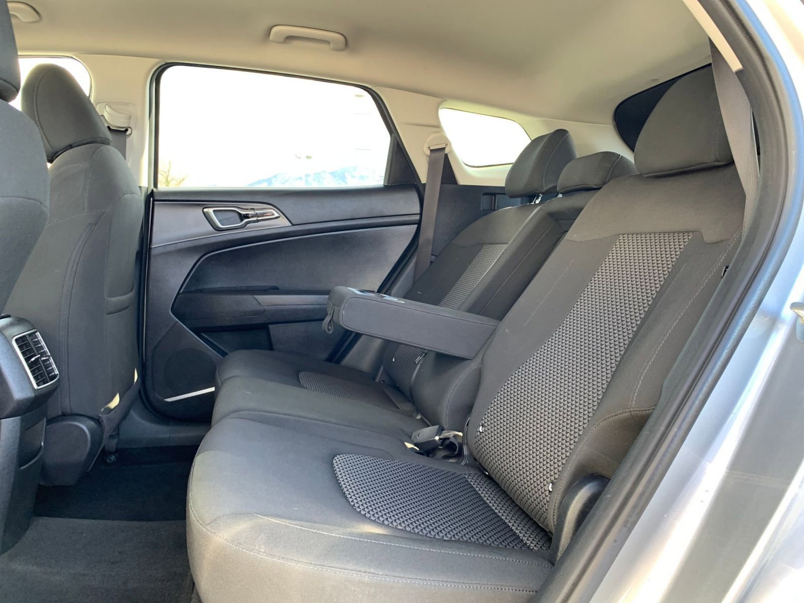 Used 2024 Kia Sportage LX image 24