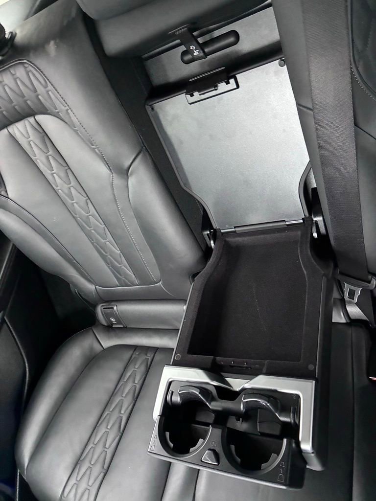 Used 2024 BMW X7 xDrive40i w/ Premium Package AWD/4WD image 28