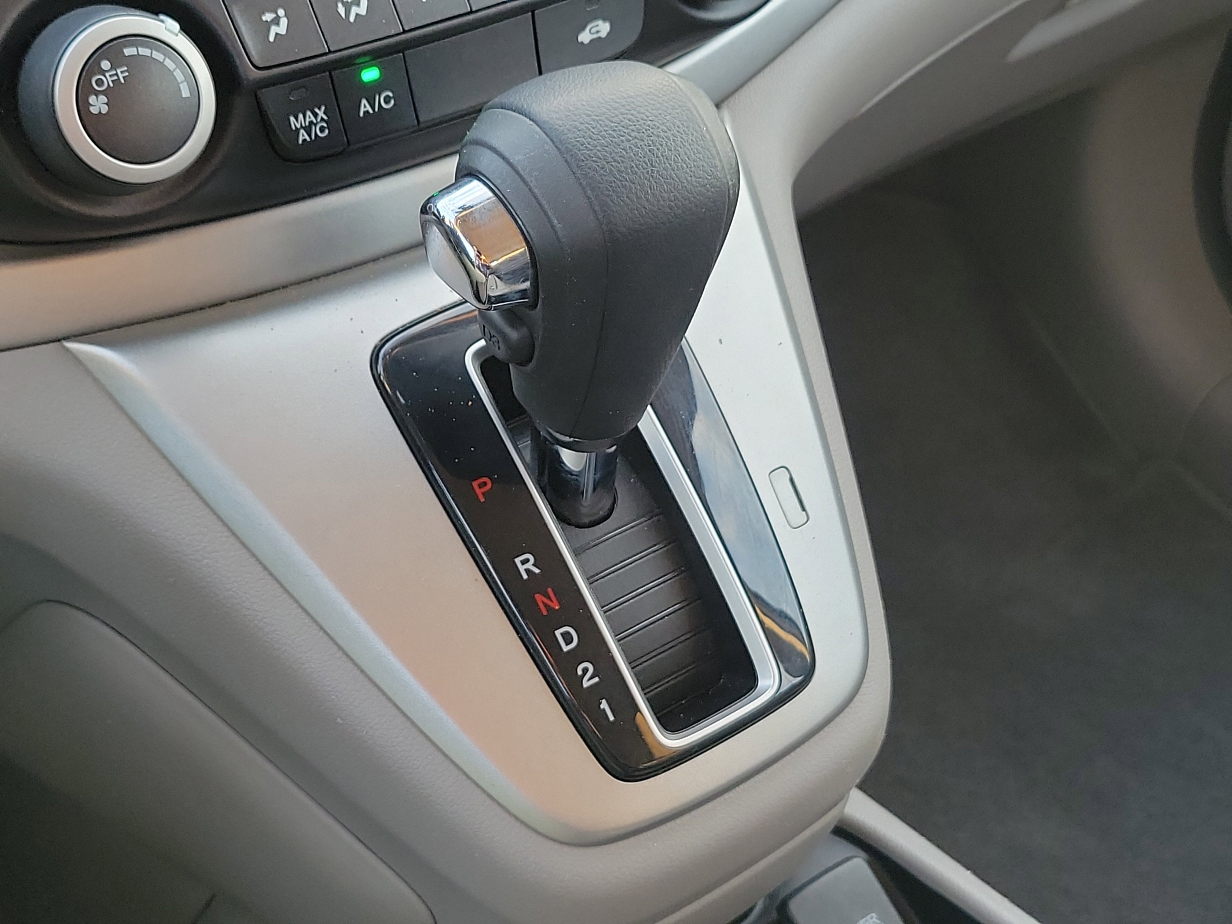 Used 2014 Honda CR-V LX image 28