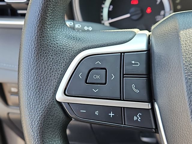 Used 2023 Toyota Highlander L AWD/4WD image 21