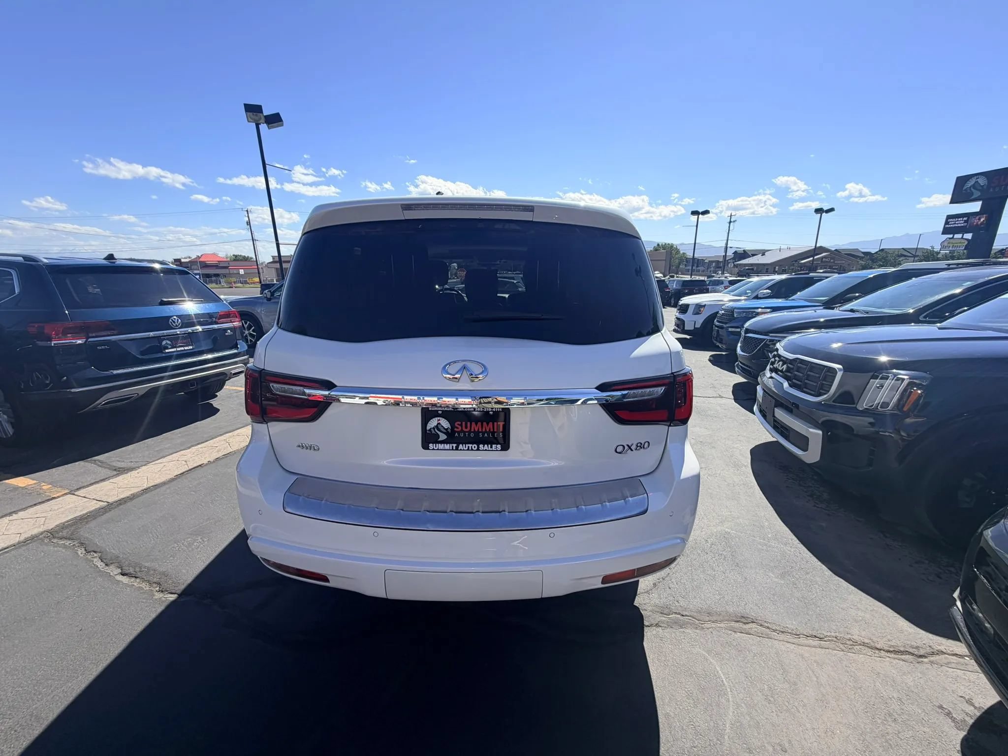 Used 2021 INFINITI QX80 Premium Select w/ All-Season Package AWD/4WD image 5