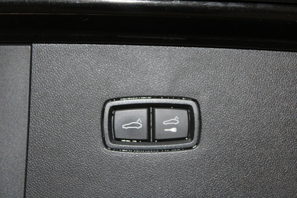 Used 2023 Porsche Cayenne S image 51