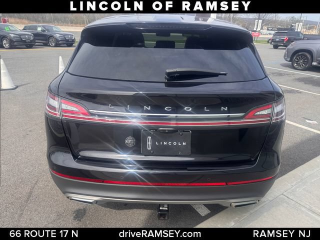Used 2022 Lincoln Nautilus Reserve AWD/4WD image 4