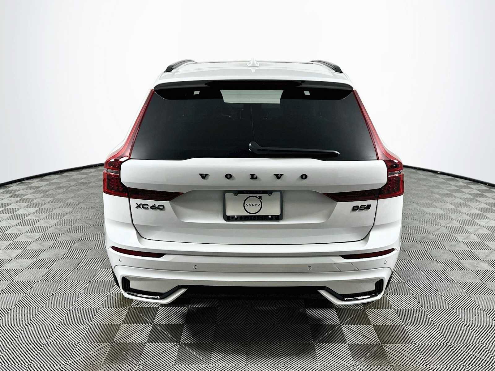 New 2026 Volvo XC60 B5 Ultra w/ Climate Package PRO AWD/4WD image 6