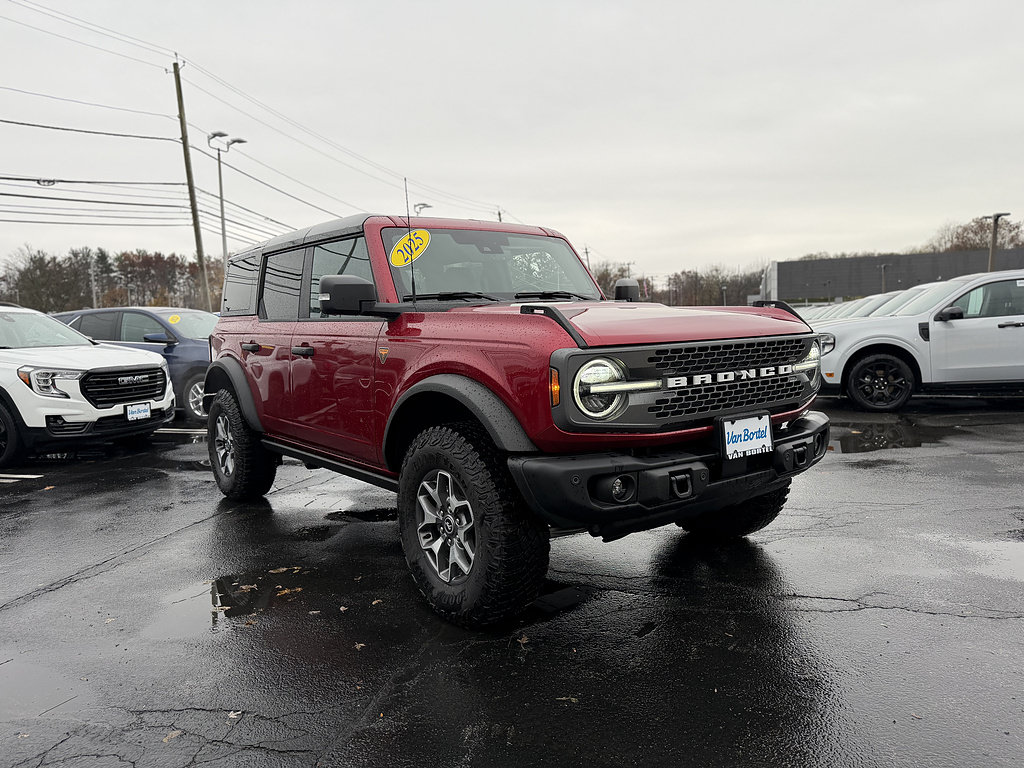 Used 2025 Ford Bronco Badlands AWD/4WD image 7