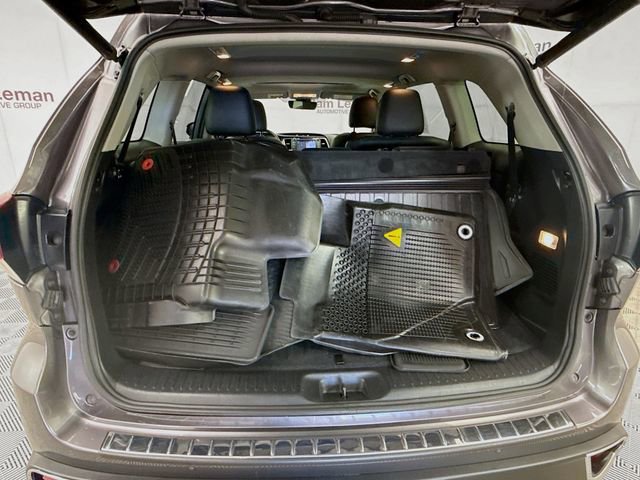 Used 2019 Toyota Highlander Limited image 28