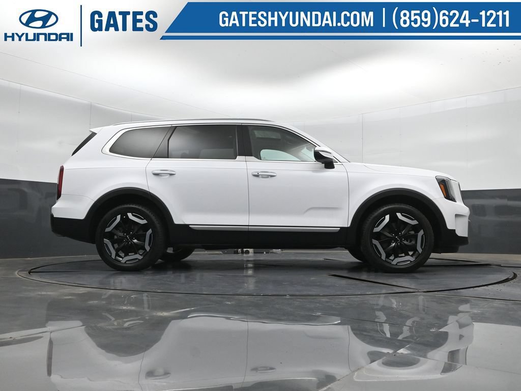 Used 2024 Kia Telluride S w/ S Sunroof Package FWD image 43