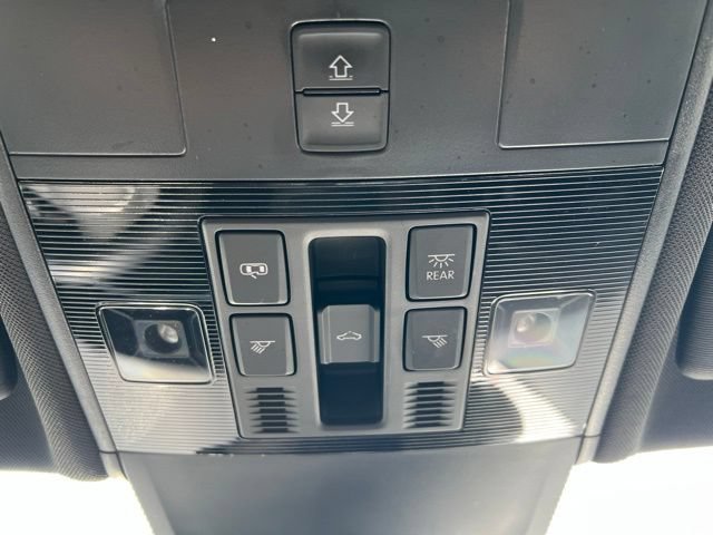 Used 2024 Volkswagen Tiguan SEL R-Line AWD/4WD image 6