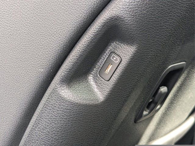 Used 2025 Kia Sportage EX w/ EX Premium Package image 32