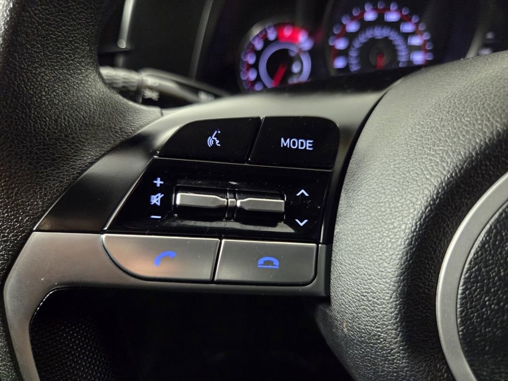 Used 2021 Hyundai Elantra SE image 20