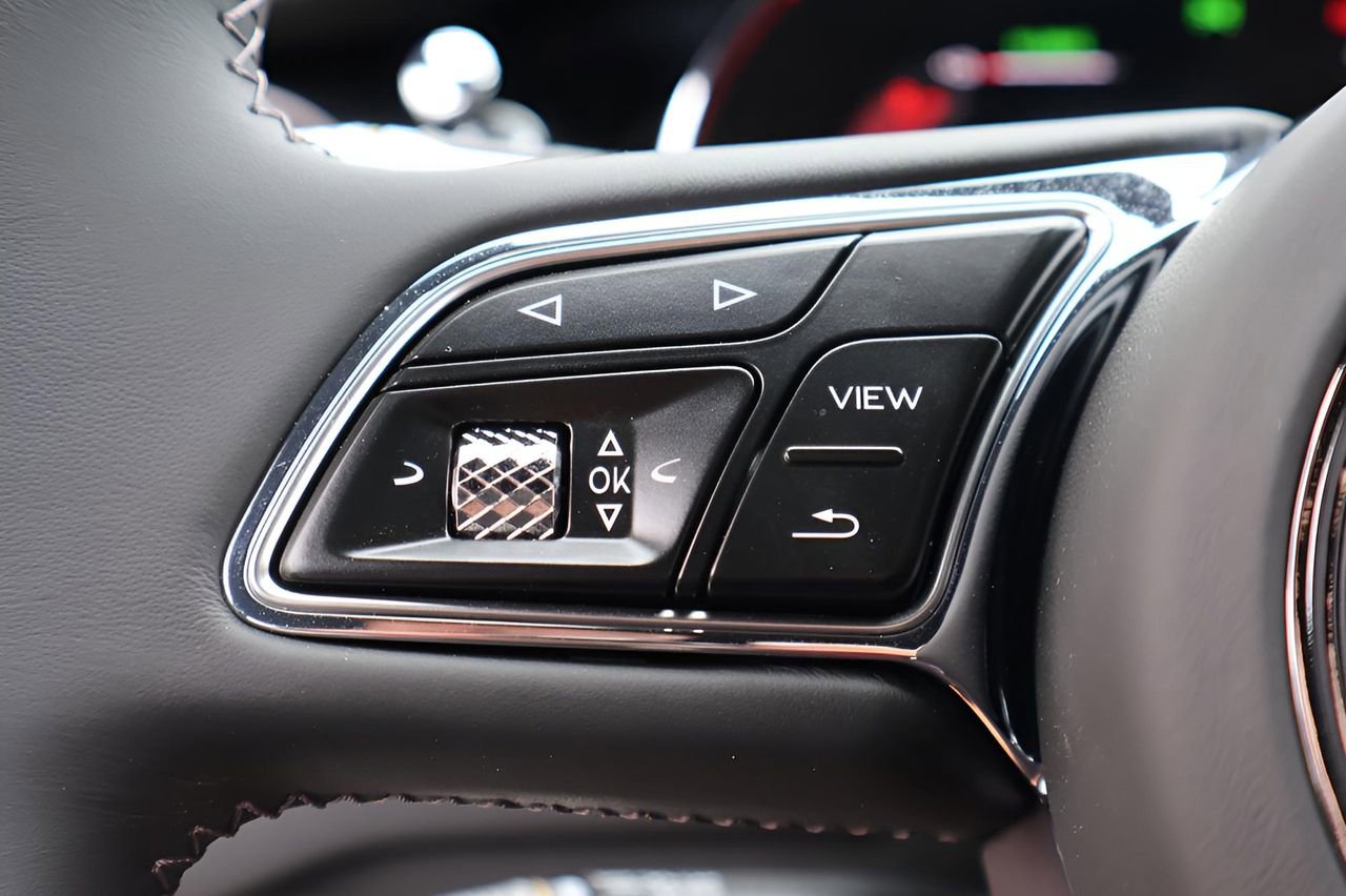 New 2025 Bentley Flying Spur Plug-In Hybrid image 24