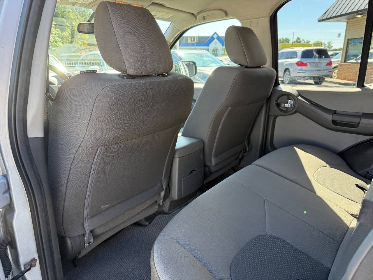 Used 2015 Nissan Xterra S w/ Value Package AWD/4WD image 26