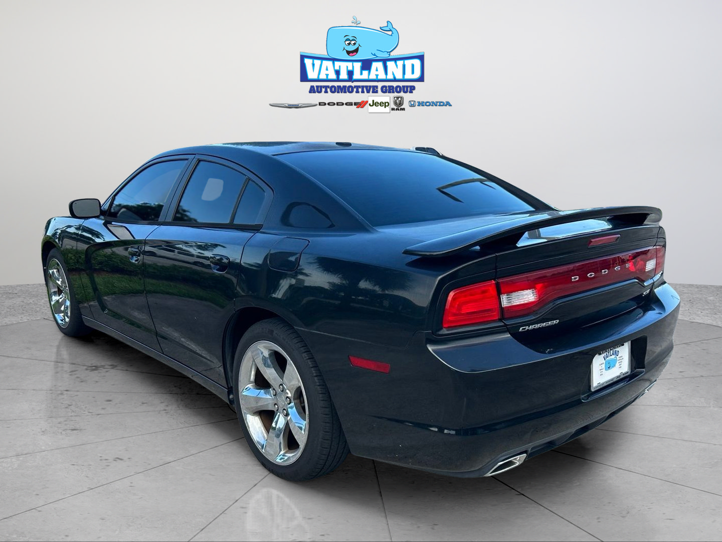 Used 2014 Dodge Charger SXT RWD image 3