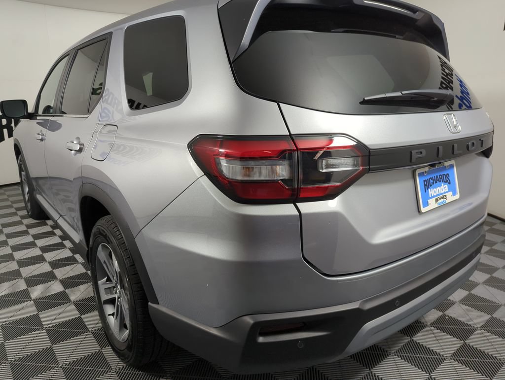Certified 2025 Honda Pilot EX-L image 2