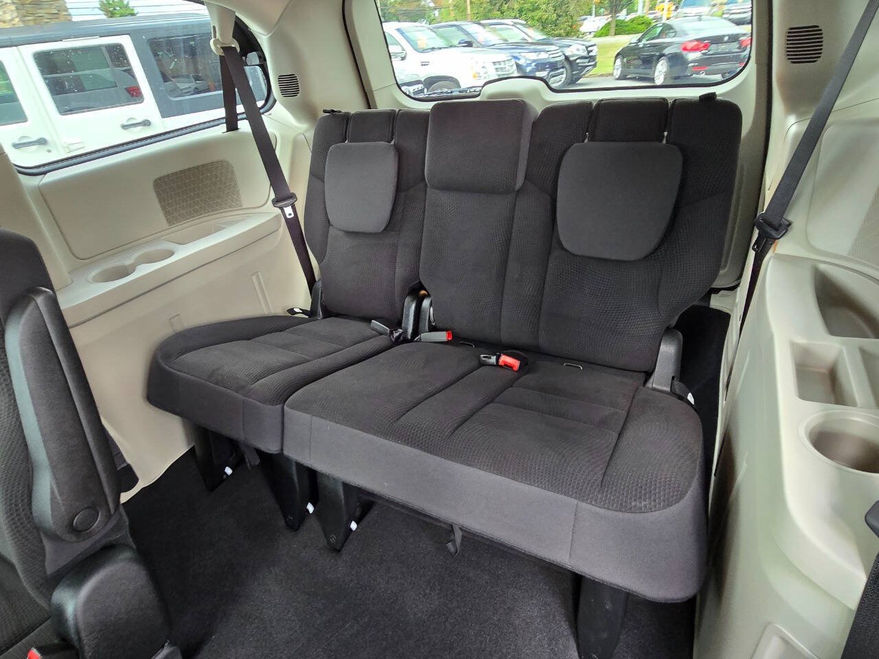 Used 2018 Dodge Grand Caravan SE w/ UConnect Hands-Free Group FWD image 20