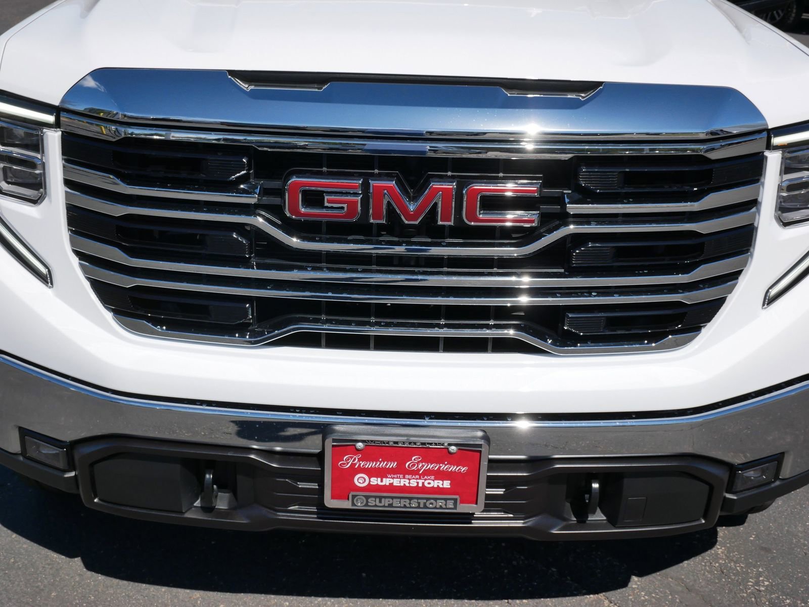 Used 2026 GMC Sierra 1500 SLT w/ SLT Convenience Package AWD/4WD image 8