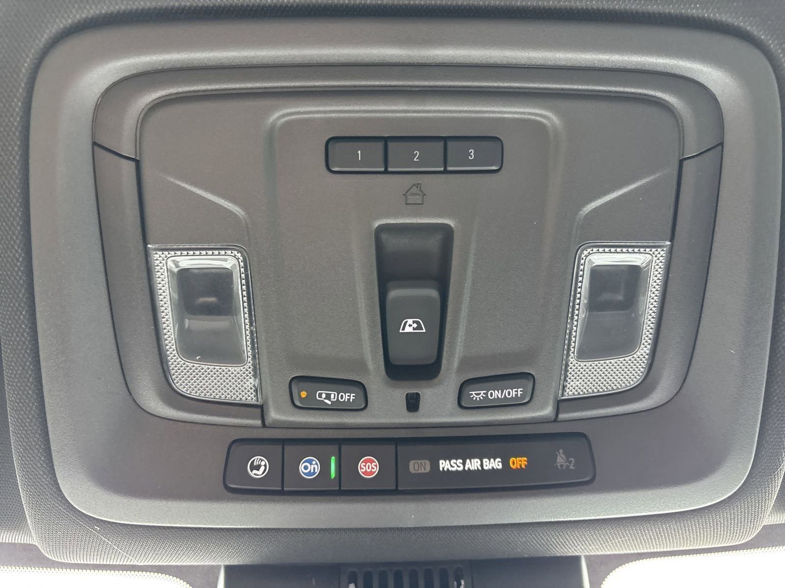 New 2025 GMC Sierra 1500 SLE w/ Preferred Package image 3