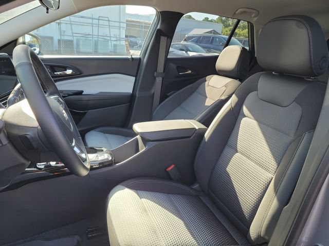 Certified 2025 Chevrolet Trax LT w/ Driver Confidence Package FWD image 20